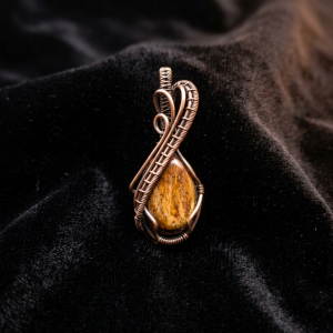 Fáfnir's Hoard - Red Tiger's Eye