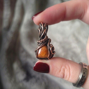 Vör's Awareness - Red/Golden Tigers Eye