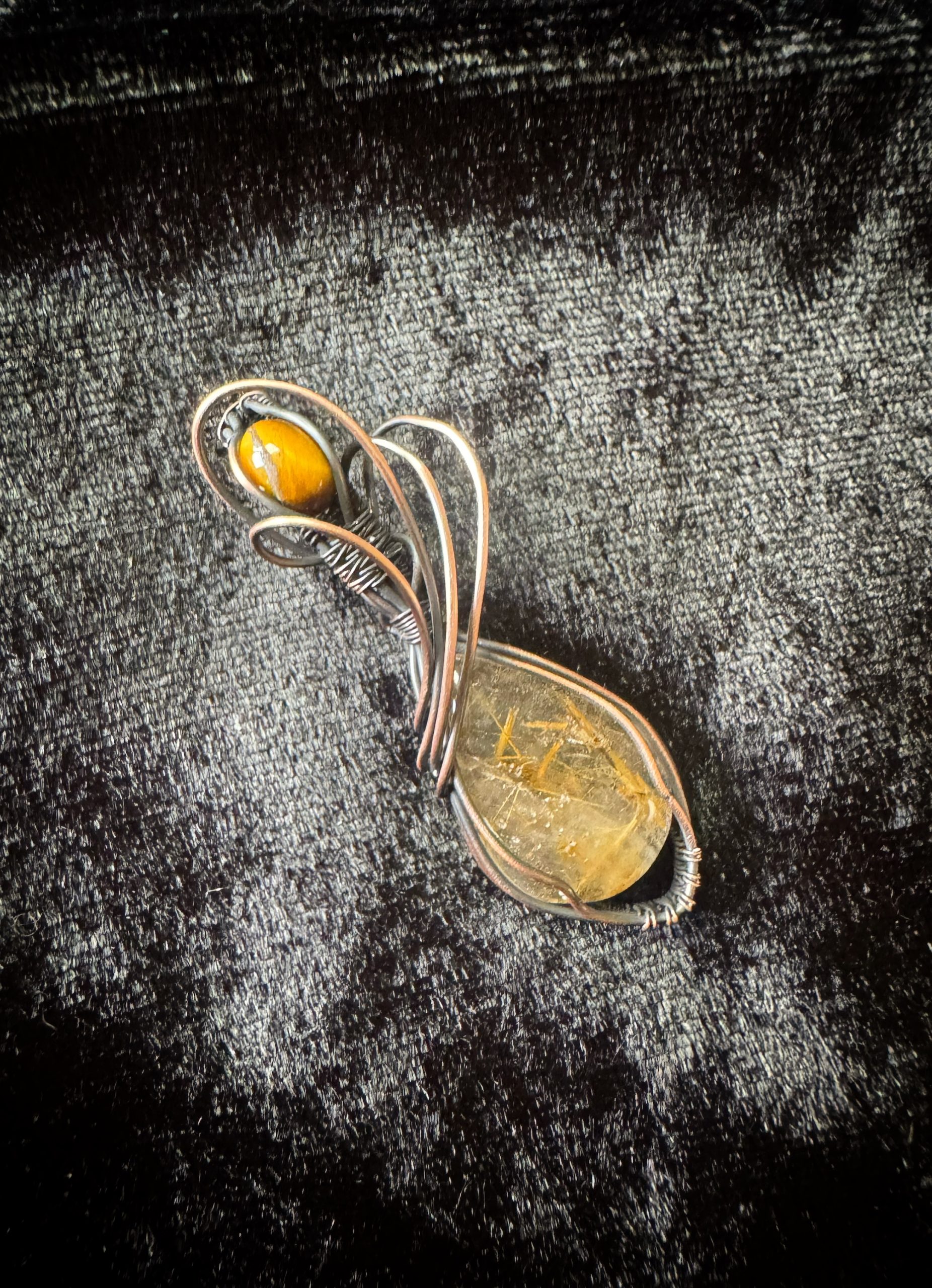 Freyja’s Gold - Rutile Quartz - Image 2